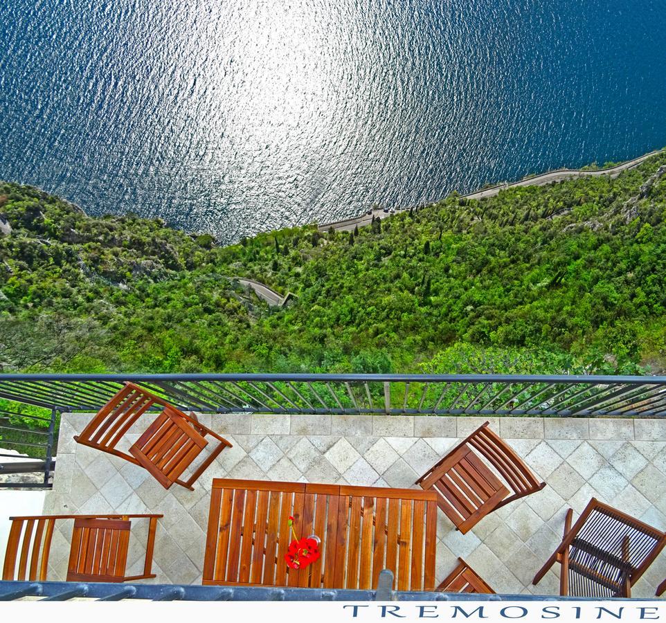 Casa De Pol Exclusive Lake View by Gardadomusmea Tremosine Exterior foto